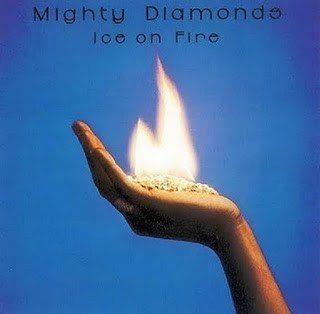Mighty Diamonds : Ice On Fire (LP)